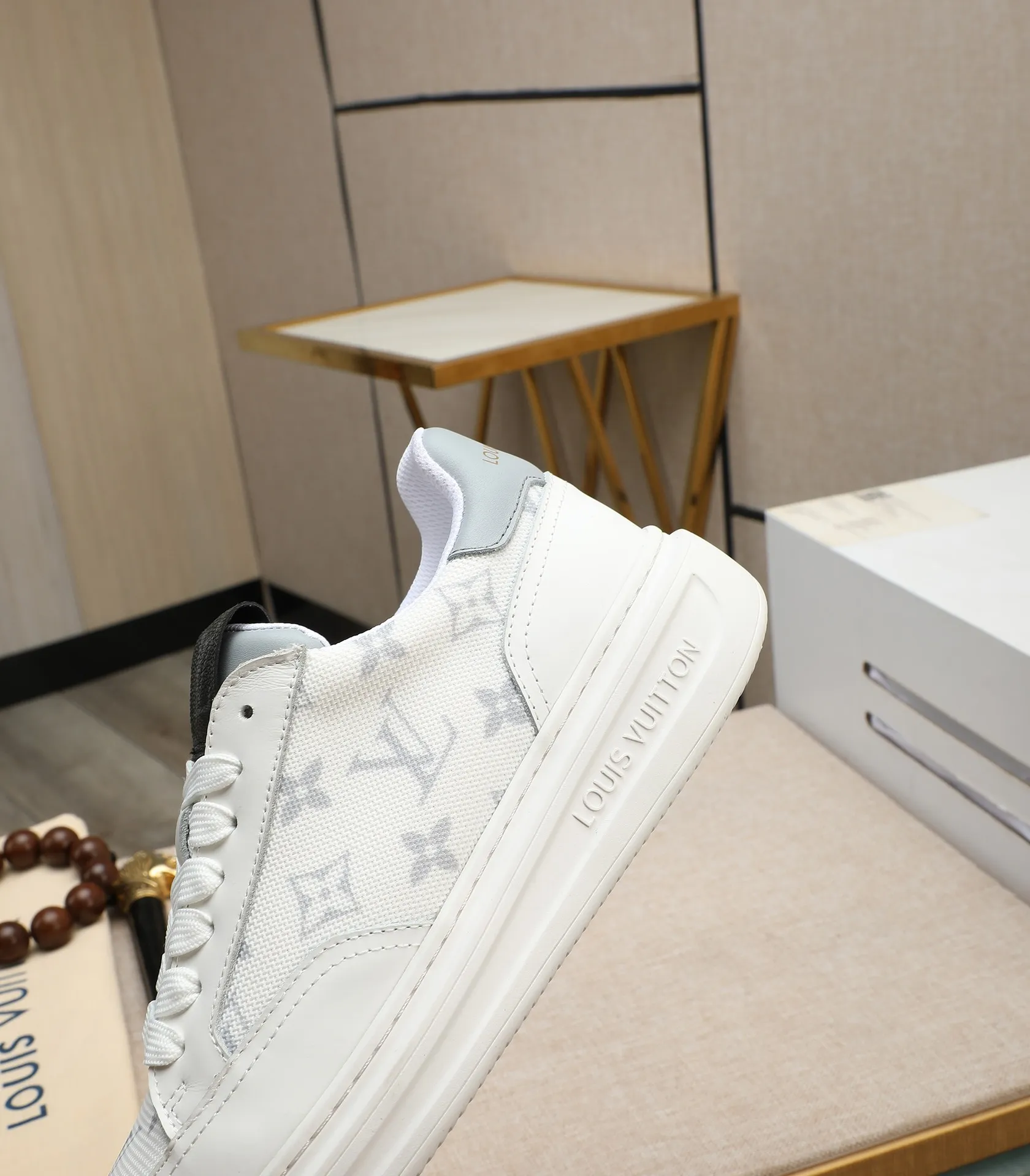 Men's shoes 💰540 💰(Niuli: full package) louis vuitton (Louis Vuitton/lv) top 🔍🔍 new models are on sale at the same time at the counter. The upper 🇮🇹 is imported from Italy, first-layer cowhide, and the lining is fully imported cowhide. 💪💪, completely 1⃣️ to 1 ⃣️Re-engraved🇮🇹💪💪, ⚠Sole: The original sole is specially provided by the original factory, the exclusive movable molded sole is super comfortable, ⚠The original factory follows the order, 🔍🔍high quality, you can enter and exit the counter at will, welcome to compare⚠. Code number:38-44